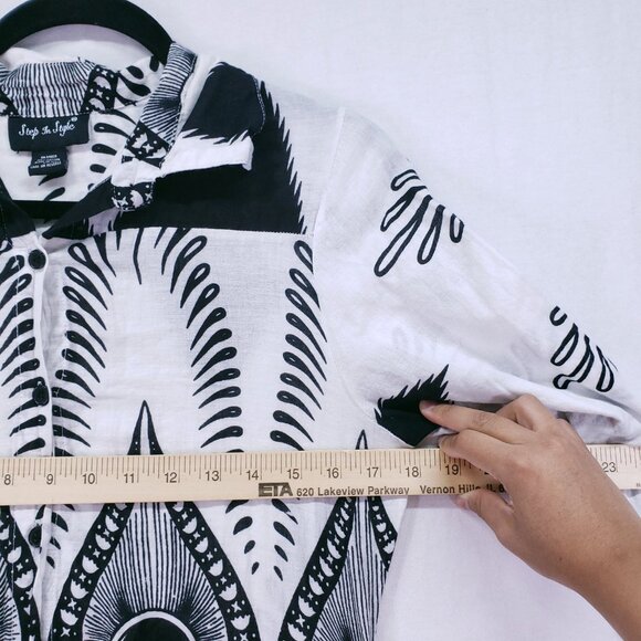 Step In Style Black & White Abstract Peacock Button-Down Hi-Low Tunic Dress PM - Picture 4 of 16